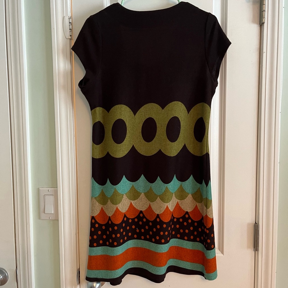 Pretty cocktail dress by Tenki Size Large in great condition